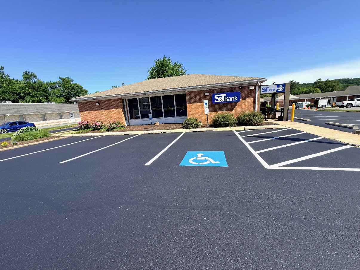 Bank branch - layout & ADA markings